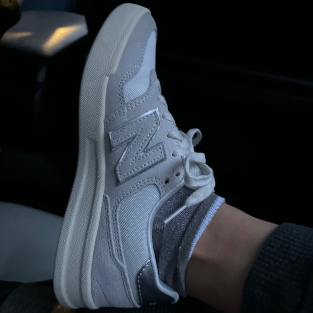 NIB New Balance 300 V2 Court Snaeakers